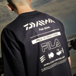 Fila X Daiwa Egg Graphics - Miesten Poolopaita - Mustat | FI-79089